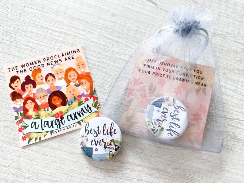 Best Life Ever & A Large Army Gift Bags - Pins